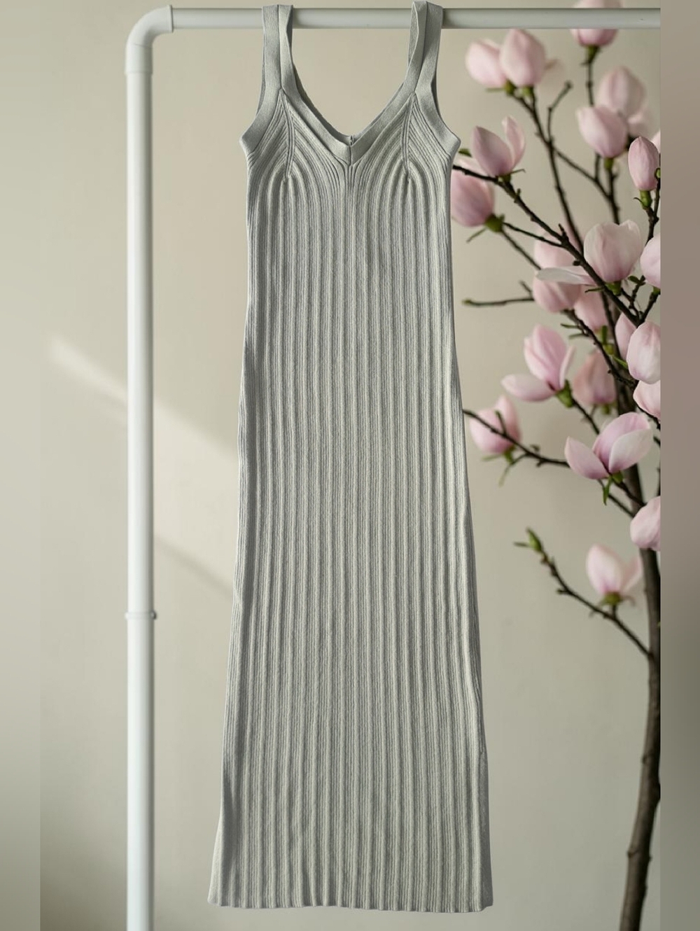 New Pink Rose Ribbed V‑Neck Maxi Dress In Sage